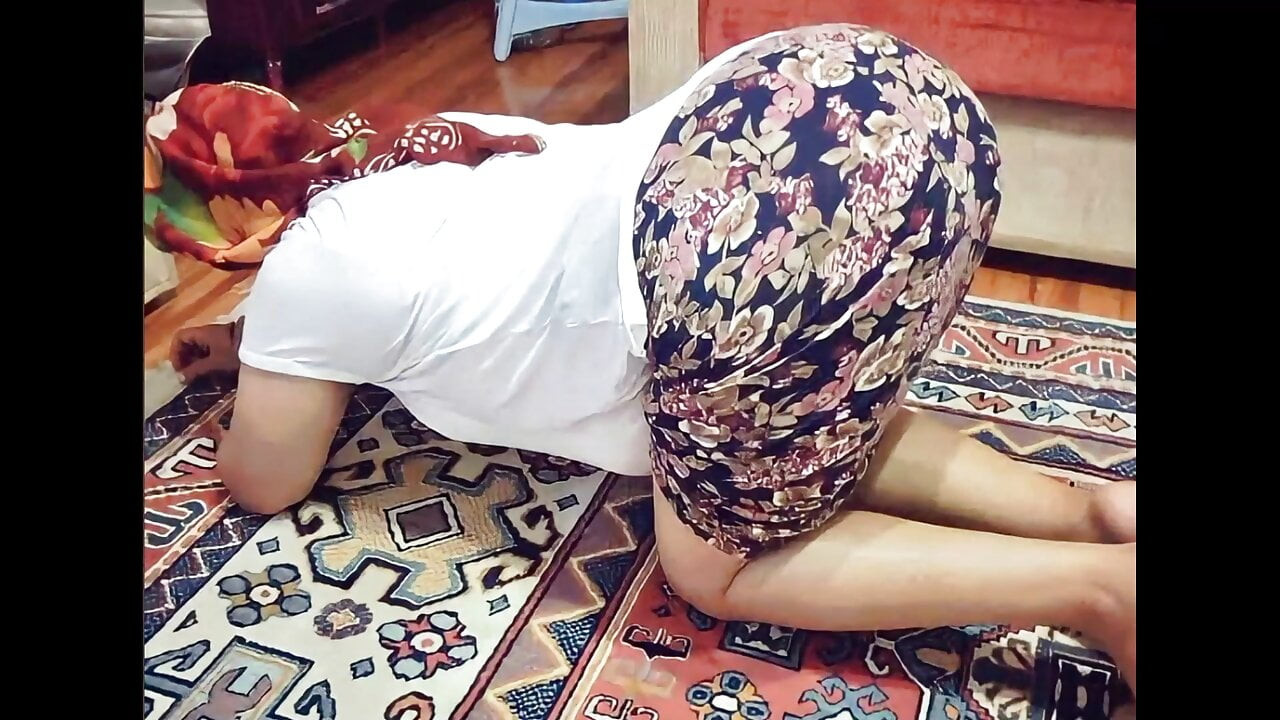 Doggy fucked the Muslim maid